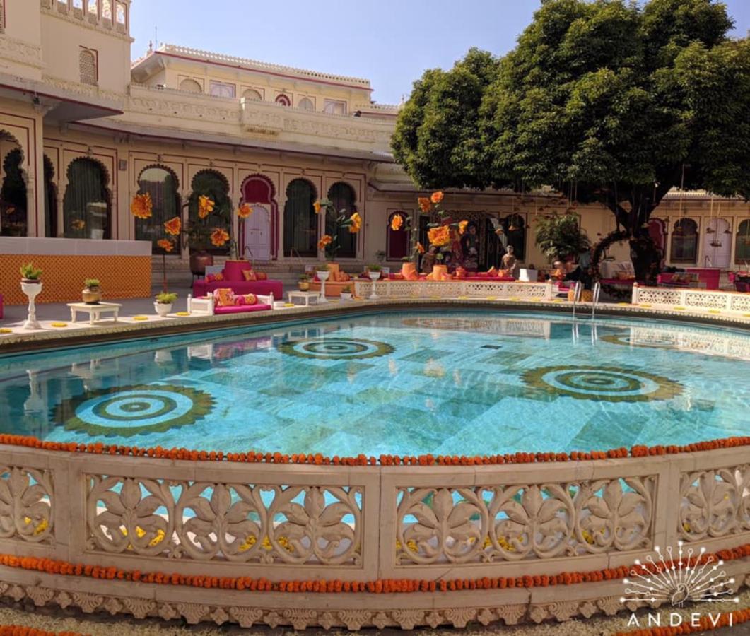 Shiv Niwas Palace By Hrh Group Of Hotels Udaipur Exteriör bild